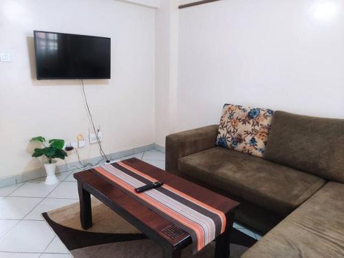 Mbotela Apartment | Nancy's Loft Fast Internet with Work Space,South B