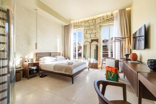 Jean-Medecin Hotel | Naomi Nice