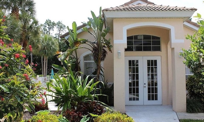 Central Naples Condo | Naples Finest - 30-day min. - Safe and clean community.