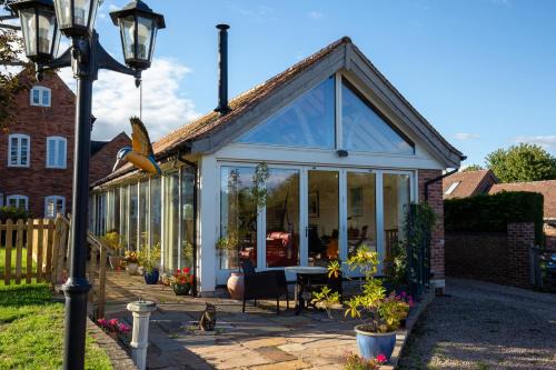Iverley House | Nature's Lodge