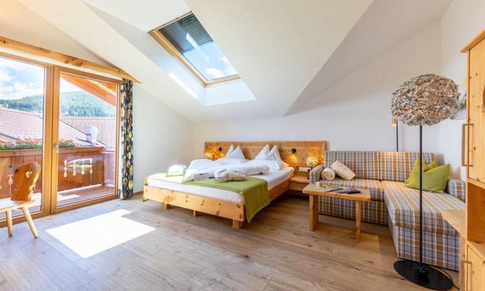 Haus House | "Naturgefühl" - double room with shower, WC (from 7 nights) - Nature and wellness hotel