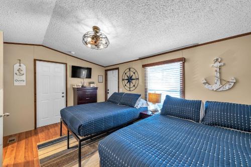 Kingston Hotel | Nautical Nest Suite 2 by The Lodges at Fossil Creek