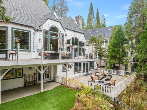 Lake Arrowhead House | Navigate Stays Best Dressed Lakefront Home