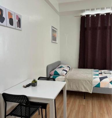 Binan City Apartment | Neat Unit in Holland Park Southwoods