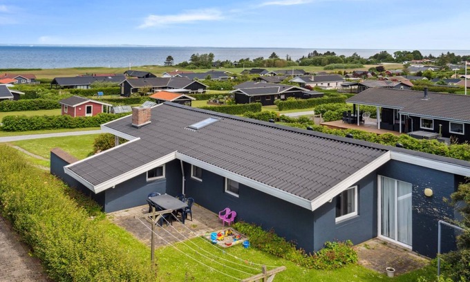 Skastrup Strand House | "Nelina" - 300m from the sea by Interhome
