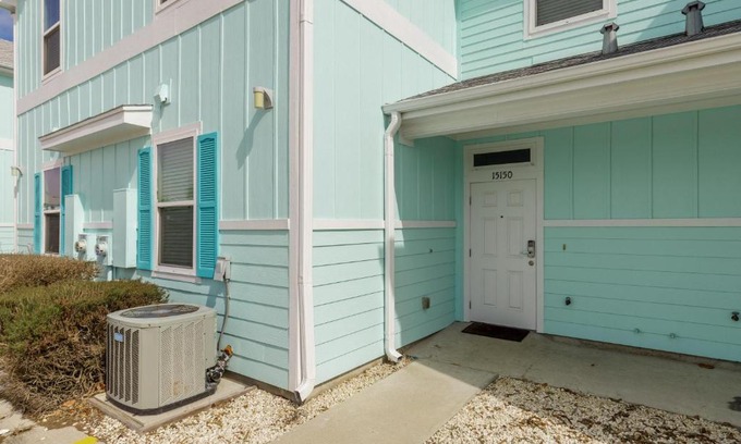 Corpus Christi Villa | Nemo Cay Resort D150K Poolside by Padre Escapes