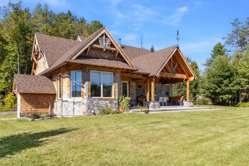 North Creek House | Nesting in North Creek