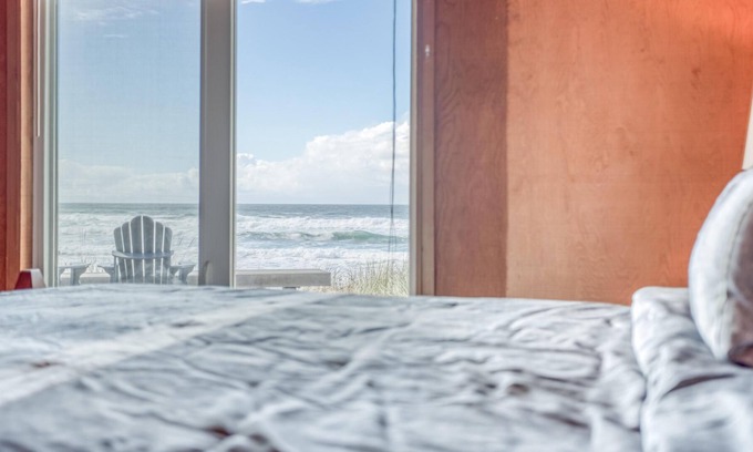 Neskowin House | Nestle Inn