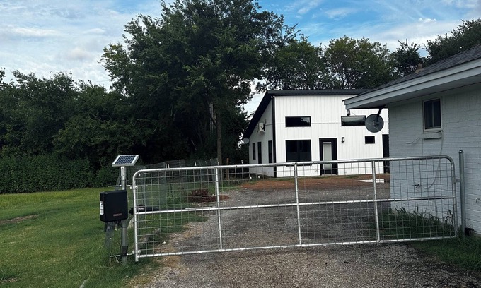 Crowley House | New 1B1B on 3 acres in Crowley, TX. Suburban tranquility, urban accessibility.