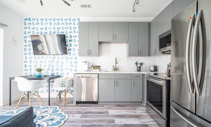 Old Fourth Ward Apartment | New 1BR with Balcony in Downtown 542Blvd205
