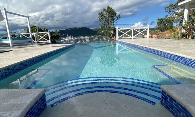 English Harbour Villa | New 2.5 bed Villa between The Yacht Club and Pigeon Beach, Pool, Spa, Great View