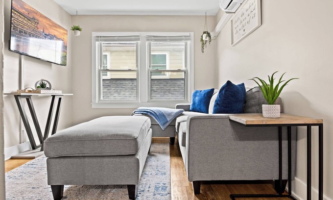 Bonnycastle Apartment | NEW! Cozy Historic Retreat| Heart of the Highlands