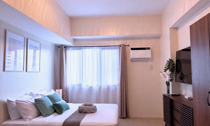 Lahug Condo | NEW & Cozy Studio in Cebu! With WiFi, Gym, & Pool—Walk to IT Park!