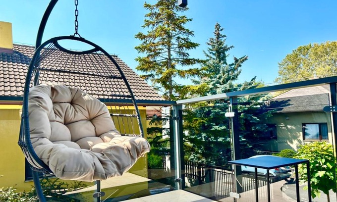Floridsdorf Apartment | New - Free Parking - Balcony