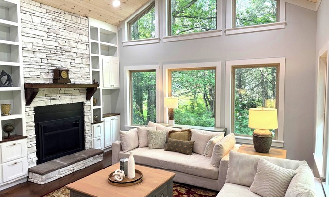 Mentone House | New Great Room addition, beautifully furnished & ready for your enjoyment!