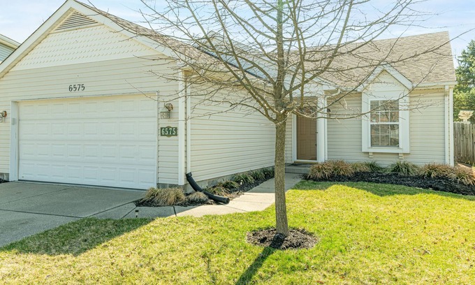 Otterbien Home House | New home w huge yard