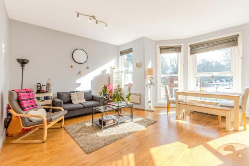 Shaftesbury Apartment | New listing! 2BR flat with patio in Clapham Common