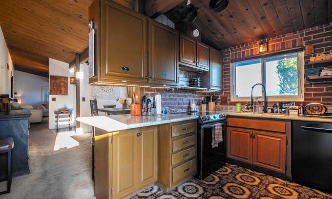 Lemon Grove House | NEW LISTING! Mountain Majesty: Your Serene Escape Awaits! by RedAwning
