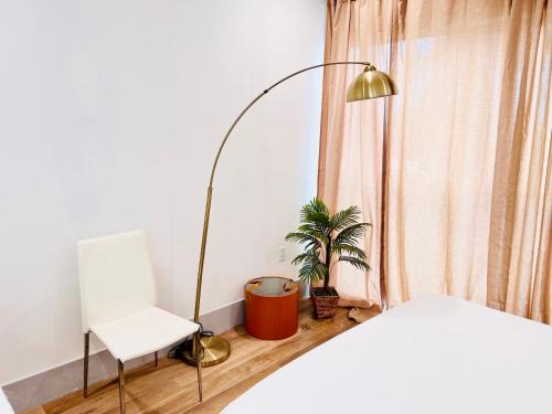 Van Nuys Apartment | New Lux Skyline Loft in LA