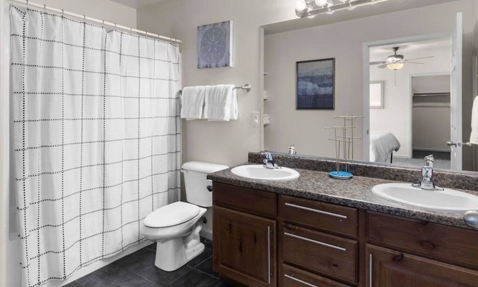La Verkin House | New Private Home - 19+ Guest - Game Room - 20 mins to Zion National Park