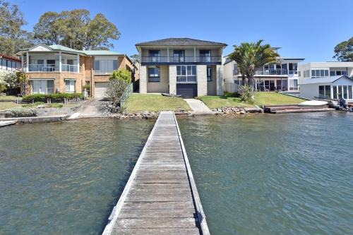 Silverwater House | New Property Silverwater Serenity Shores Absolute Waterfront On The Lake