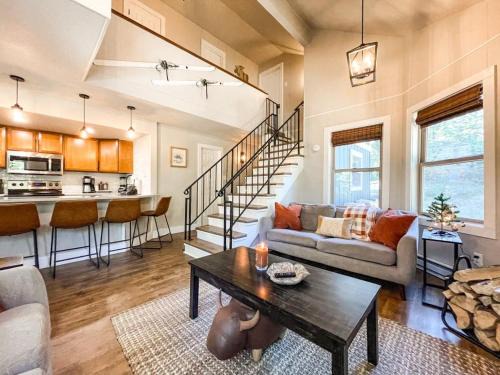 Breckenridge House | NEW Remodeled Cozy Mountain Getaway