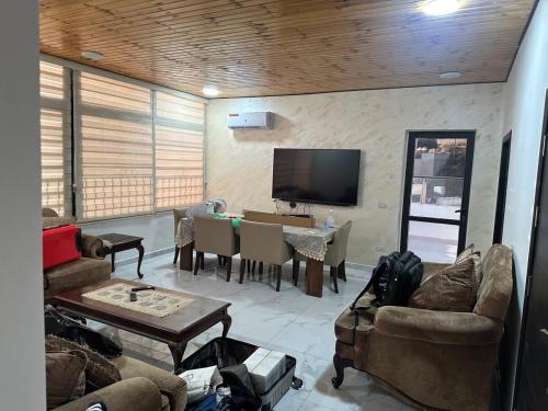 Al Jubeiha Apartment | New Rooftop 3 bedroom furnished apartment- Super deluxe