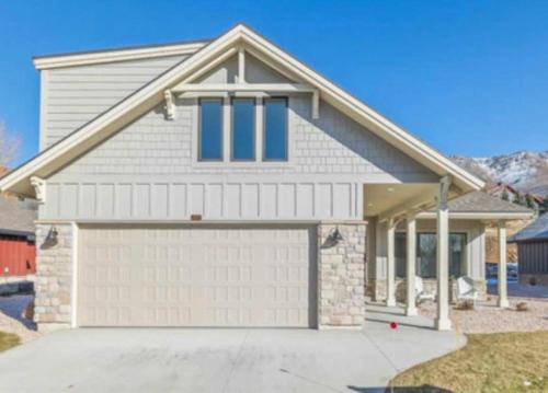 Eden House | New Scenic Trappers Ridge Retreat in Eden with Stunning Views of Ogden Valley
