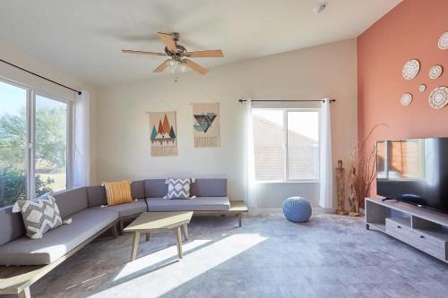 Joshua Tree House | New Stylist Cottage Pool Hot Tub JoshuaTree