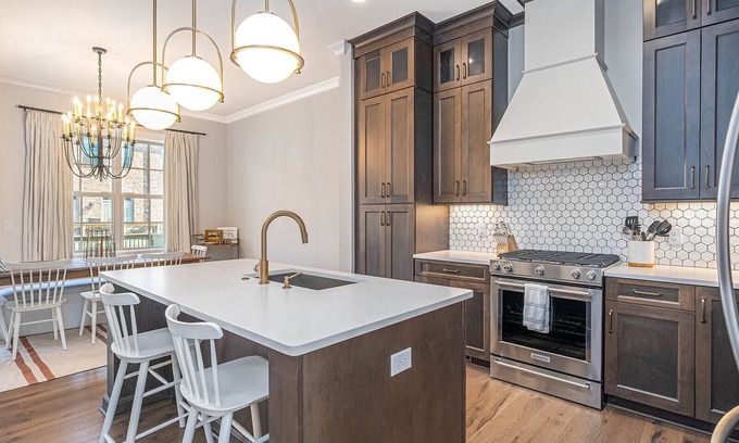 Hitch Village - Fred Wessels Homes House | Newly Built Luxury Oasis Steps to River Front w/Parking by Lucky Savannah