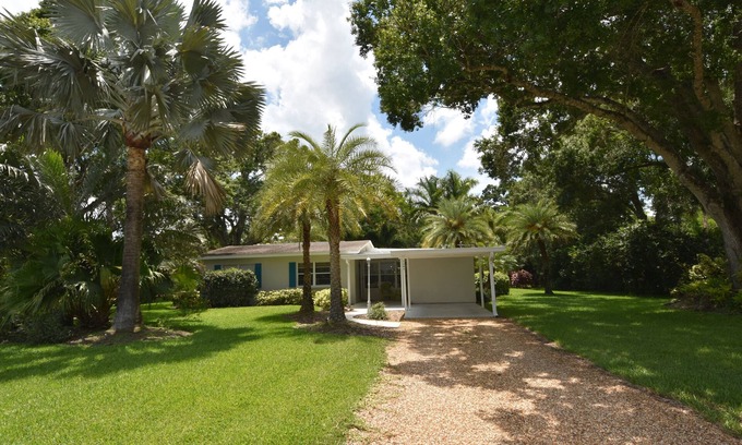 Vero Beach South House | ☀️Newly remodeled! Comfy vacation home not far from the beach!
