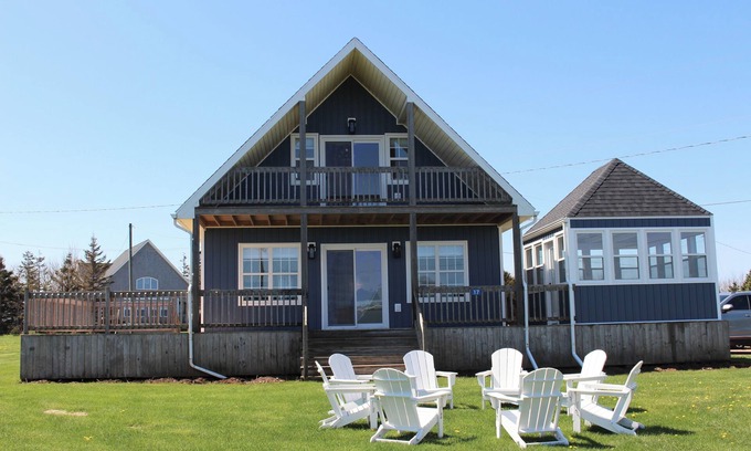 Sea View Cottage | Newly Renovated 4-bedroom Cottage with AC, 4 Minute Walk To The Beach!