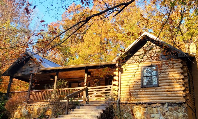 Lookout Valley Neighborhood Association Cabin | Newly Renovated Cabin Close to Downtown Chattanooga