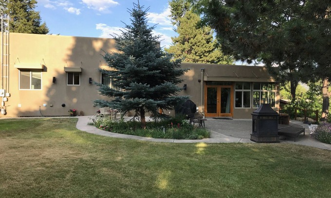 Okanagan-Similkameen Apartment | Newly renovated suite, a rural gem near the beach and next to the KVR