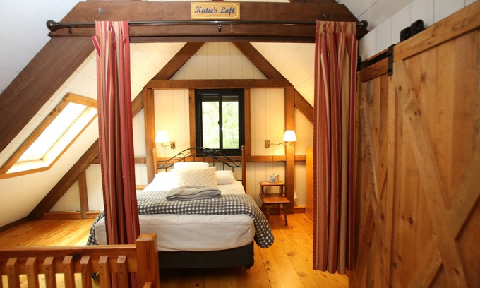 Grantham House | Newly updated home in quiet area of Eastman.