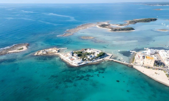 Torre Specchia Ruggeri Apartment | Nice apartment for 4 guests with WIFI, TV and pets allowed, close to Otranto