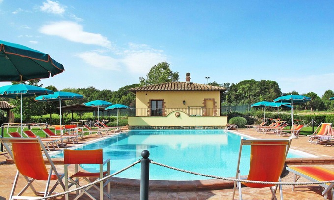 Rigutini Apartment | Nice apartment for 2 guests with pool, A/C, WIFI, TV, patio, pets allowed and parking