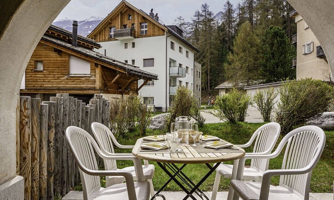 Sils-Maria Apartment | Nice apartment for 4 guests with WIFI, TV, patio and pets allowed