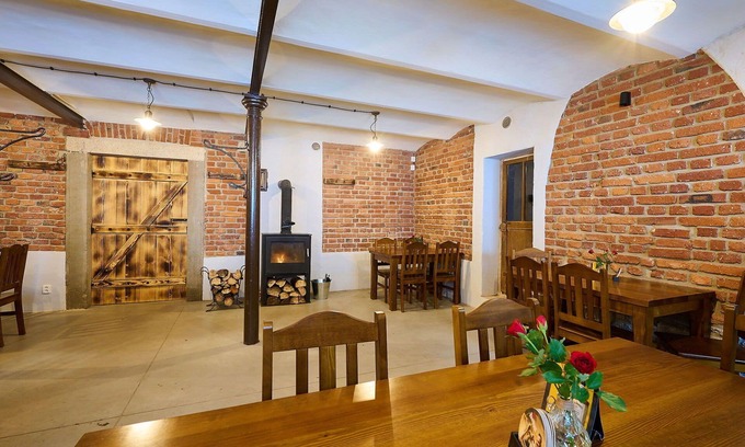 Desna Apartment | Nice apartment for 4 guests with WIFI, pool, TV and patio