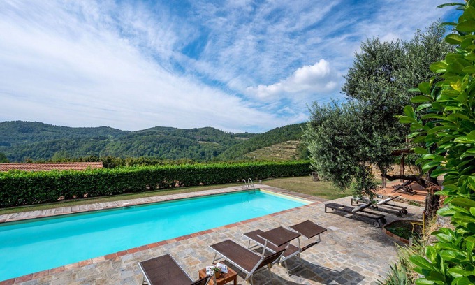 Cortemilia Apartment | Nice apartment for 18 guests with pool, WIFI, patio and pets allowed