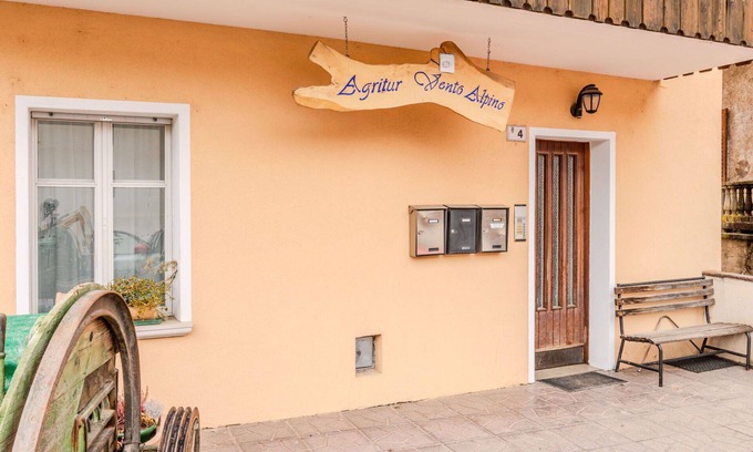 Taio Apartment | Nice apartment for 3 people with WIFI, TV, patio and pets allowed