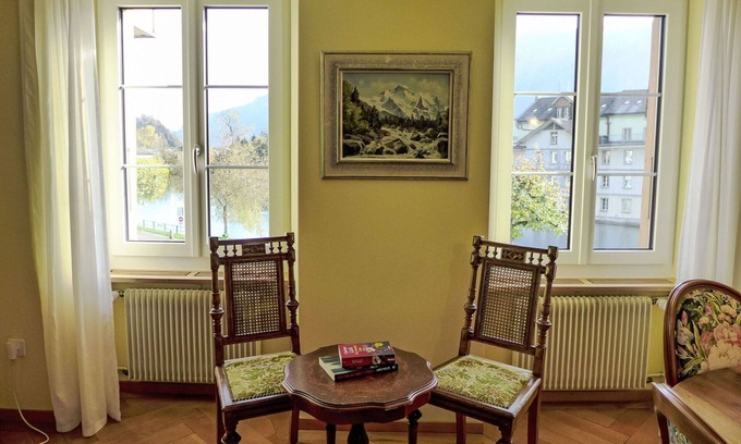Unterseen Apartment | Nice apartment for 4 guests with WIFI, TV and patio