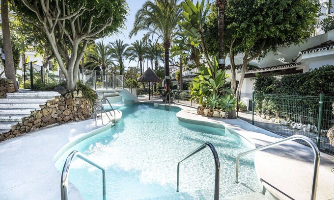Elviria Apartment | Nice apartment for 4 guests with WIFI, A/C, pool, TV and terrace