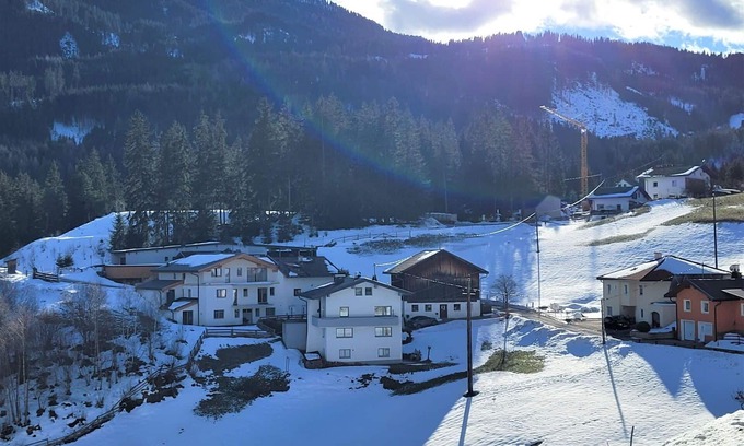 Wenns Apartment | Nice apartment for 4 guests with WIFI, TV and terrace