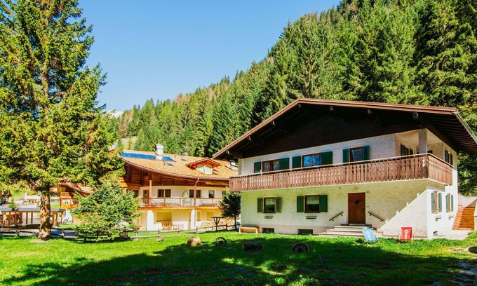 Canazei Apartment | Nice apartment for 4 people with TV and pets allowed