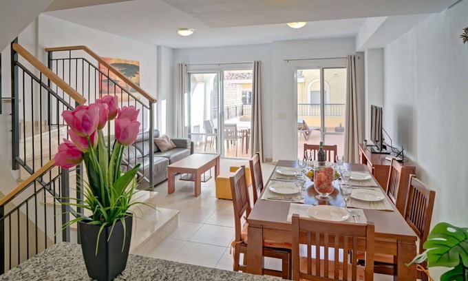 Calpe Apartment | Nice apartment for 6 guests with WIFI, pool, A/C, TV, terrace and parking