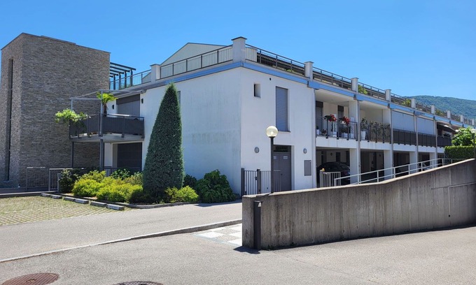 Caslano Apartment | Nice apartment for 4 people with WIFI, TV and terrace