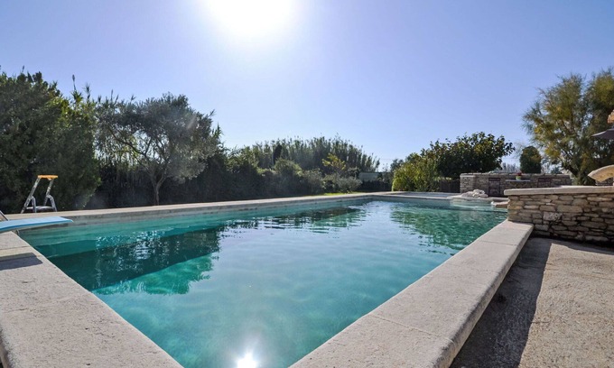 Velleron House | Nice apartment in villa for 4 people with pool, WIFI, TV and terrace