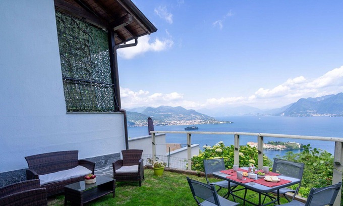Carciano House | Nice apartment in villa for 8 guests with WIFI, TV, patio, pets allowed and parking