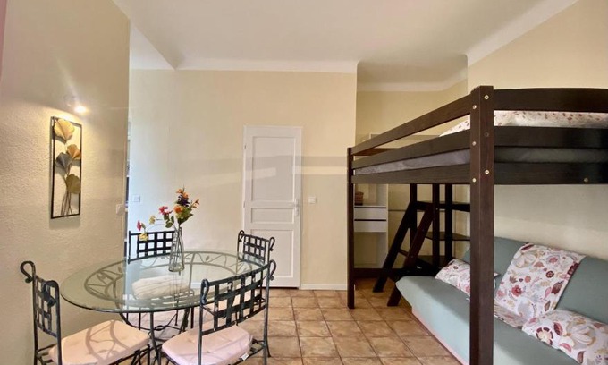 Jean-Medecin Apartment | Nice Carré d'or - studio Gubernatis